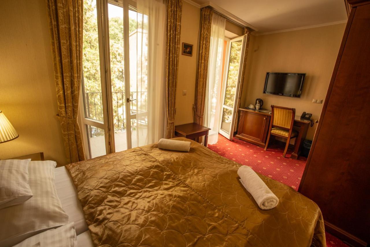 Hotel Mozart 4*