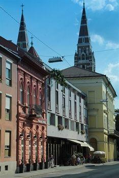 Mozart Hotel 4*